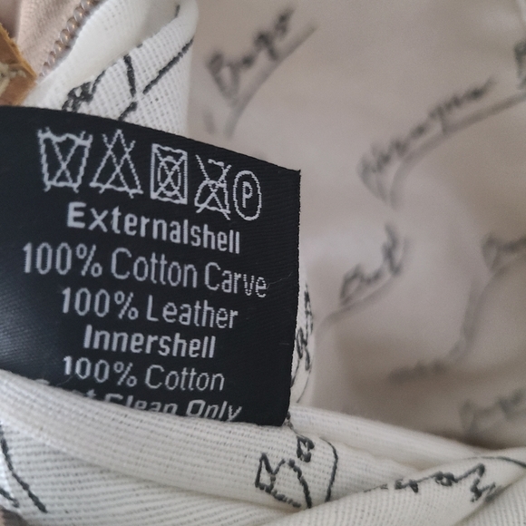 NWT Highland Cow Leather Weekender Tote Bag - Picture 6 of 7